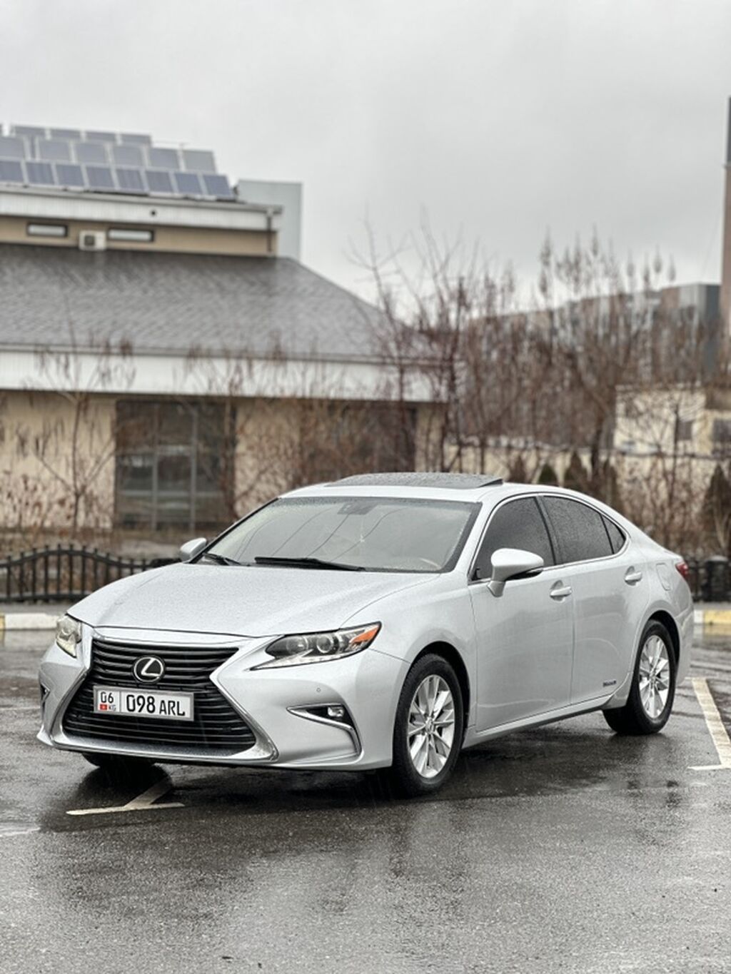 Lexus ES
