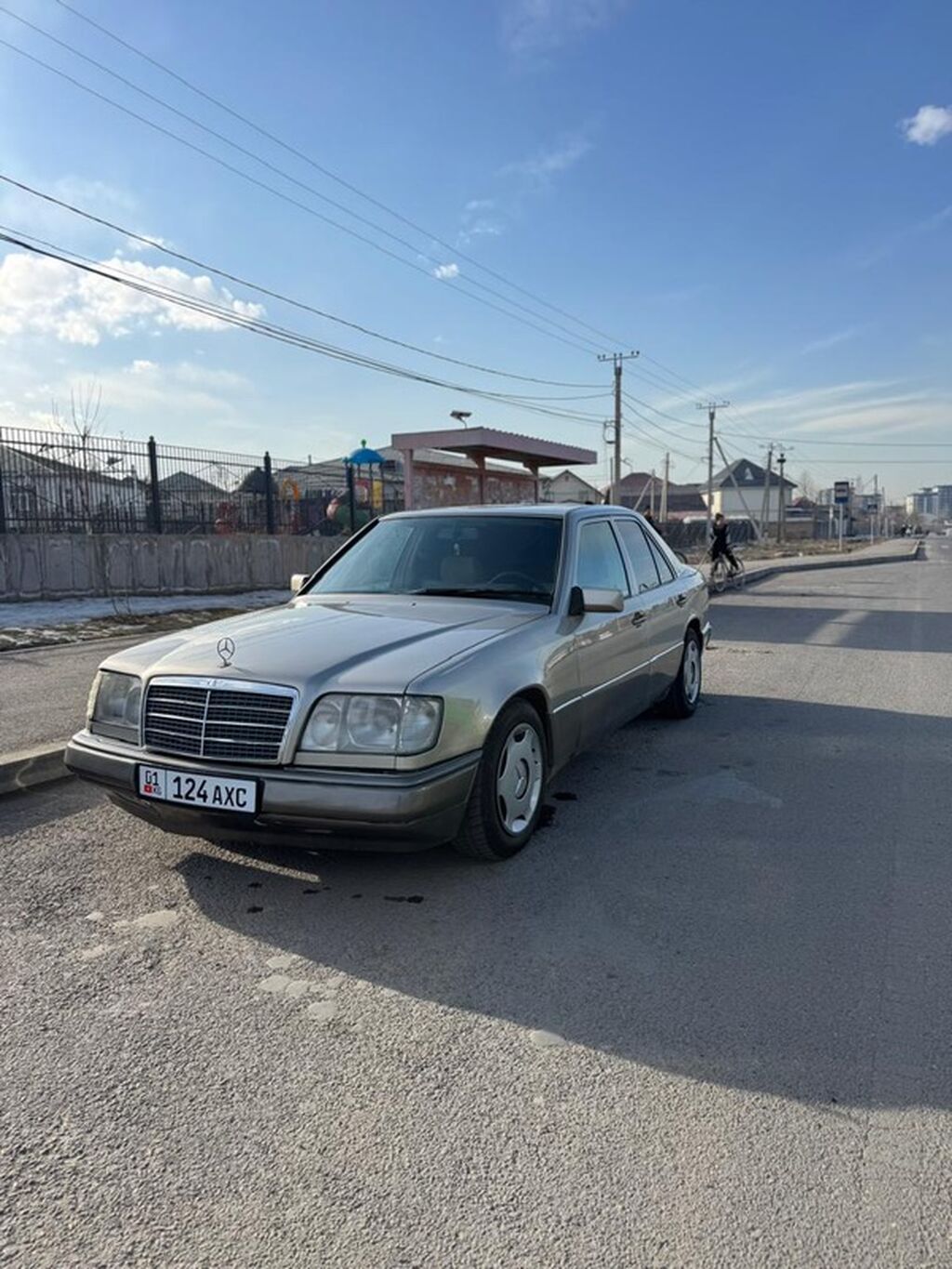 Mercedes-Benz W124