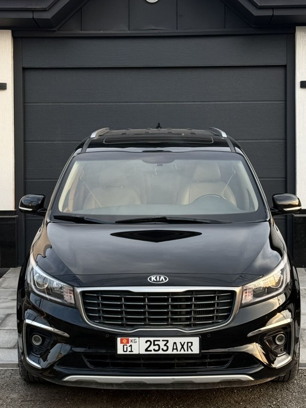 Kia Carnival