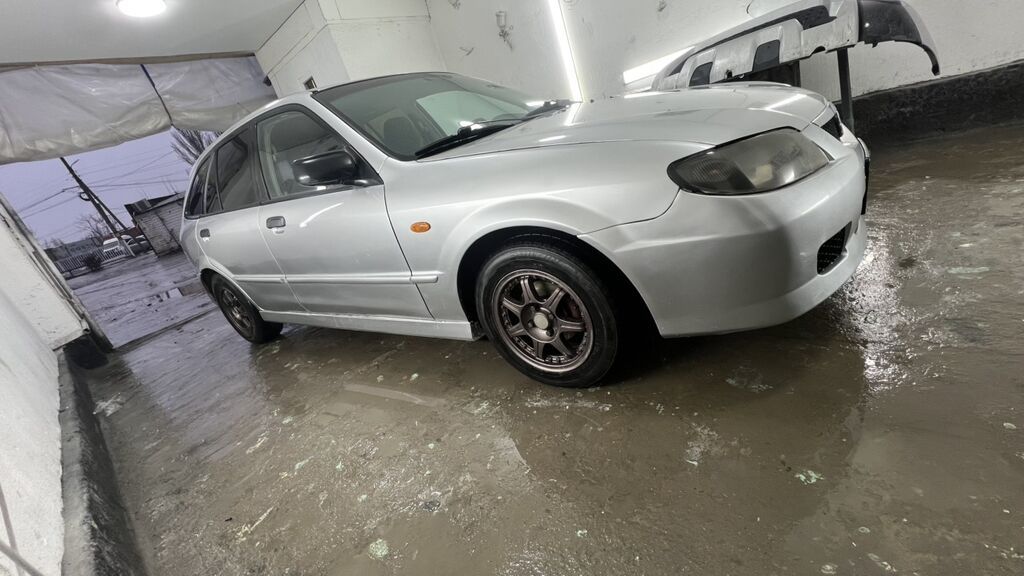 Mazda 323