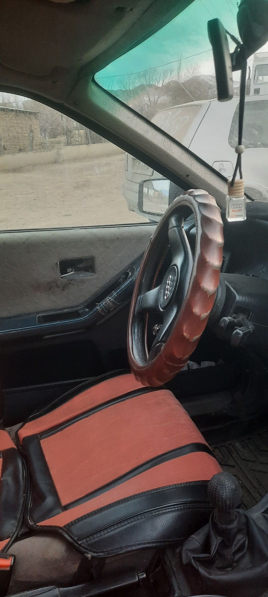 Audi 80