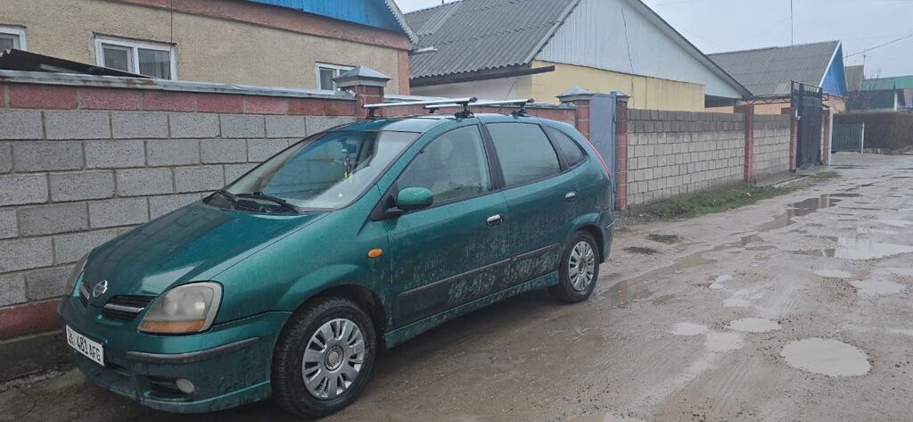 Nissan Almera Tino