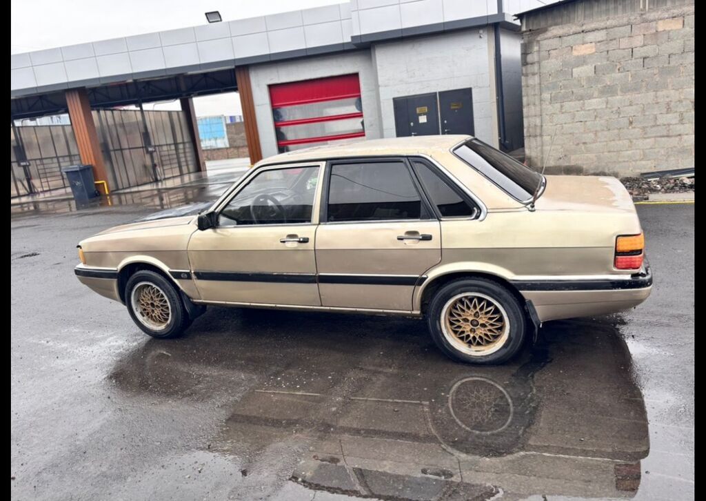 Audi 90