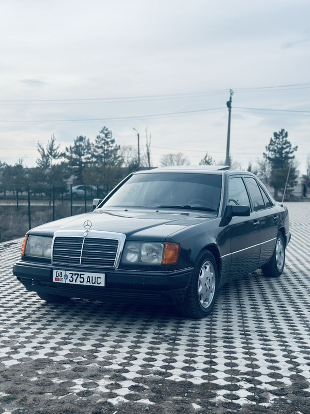 Mercedes-Benz W124