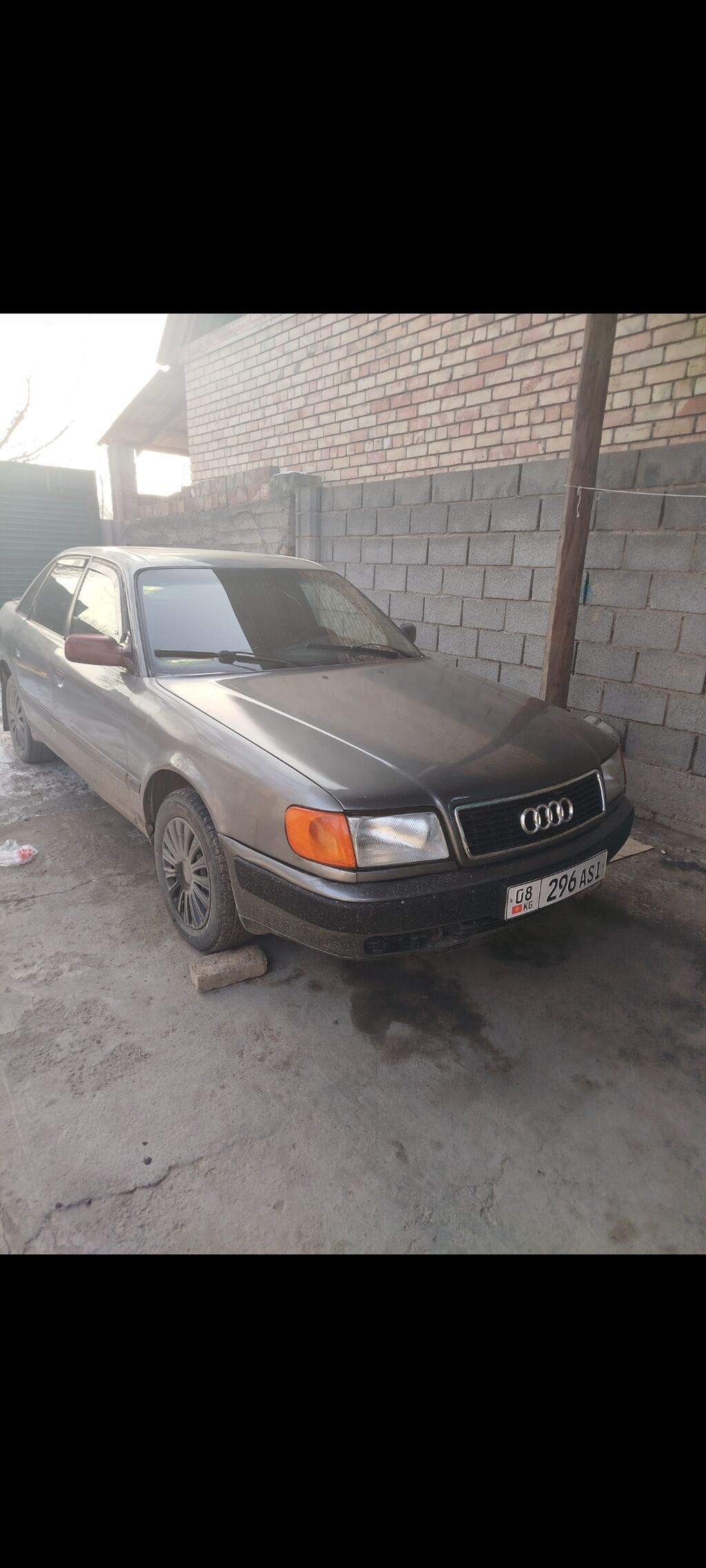 Audi 100