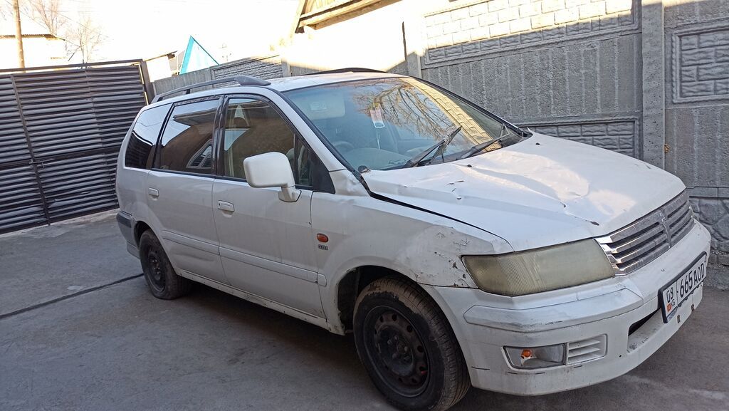 Mitsubishi Chariot