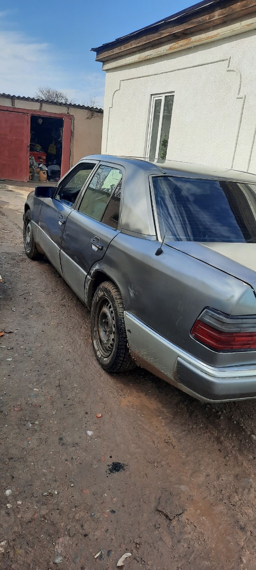 Mercedes-Benz W124