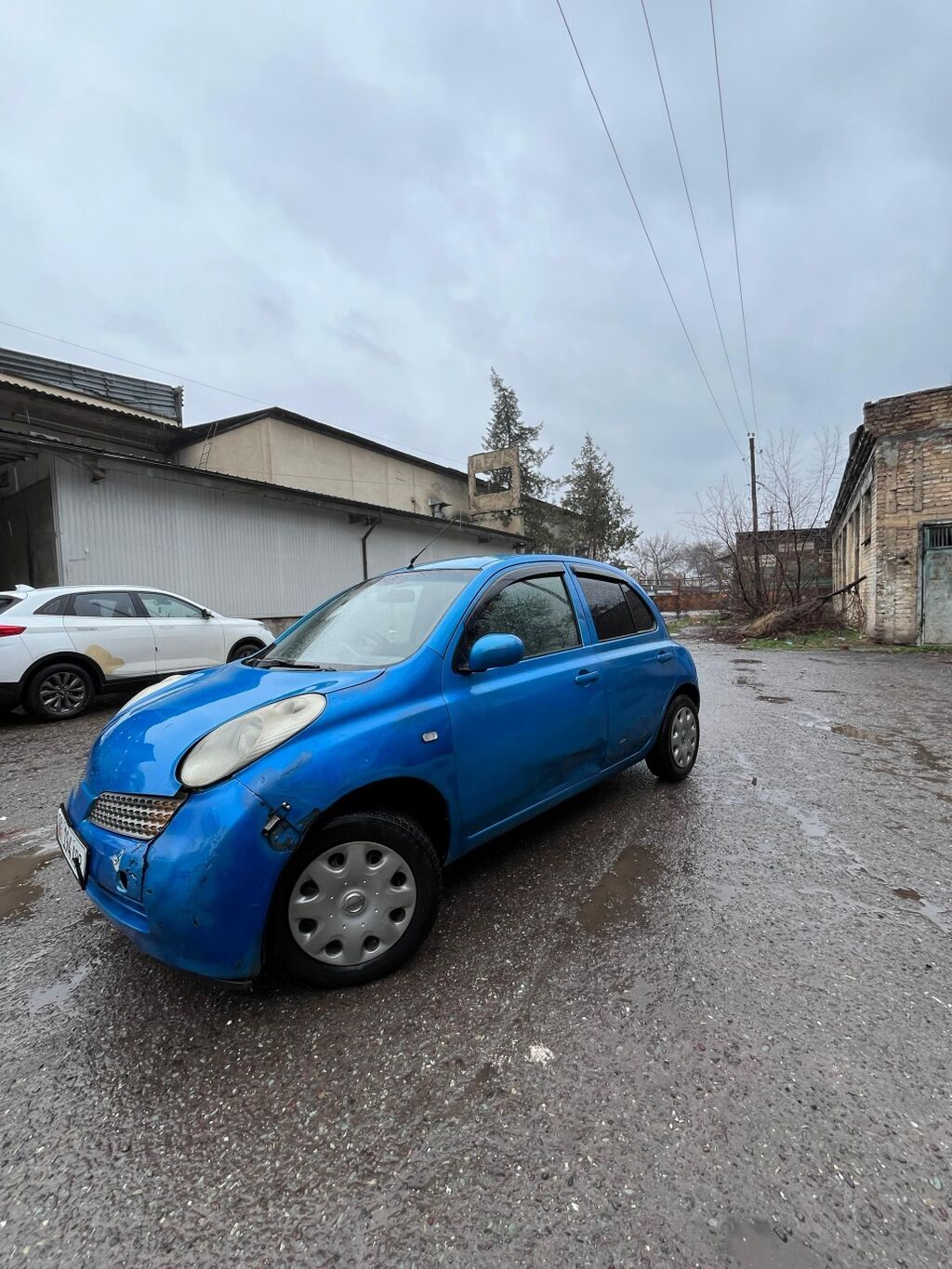 Nissan March