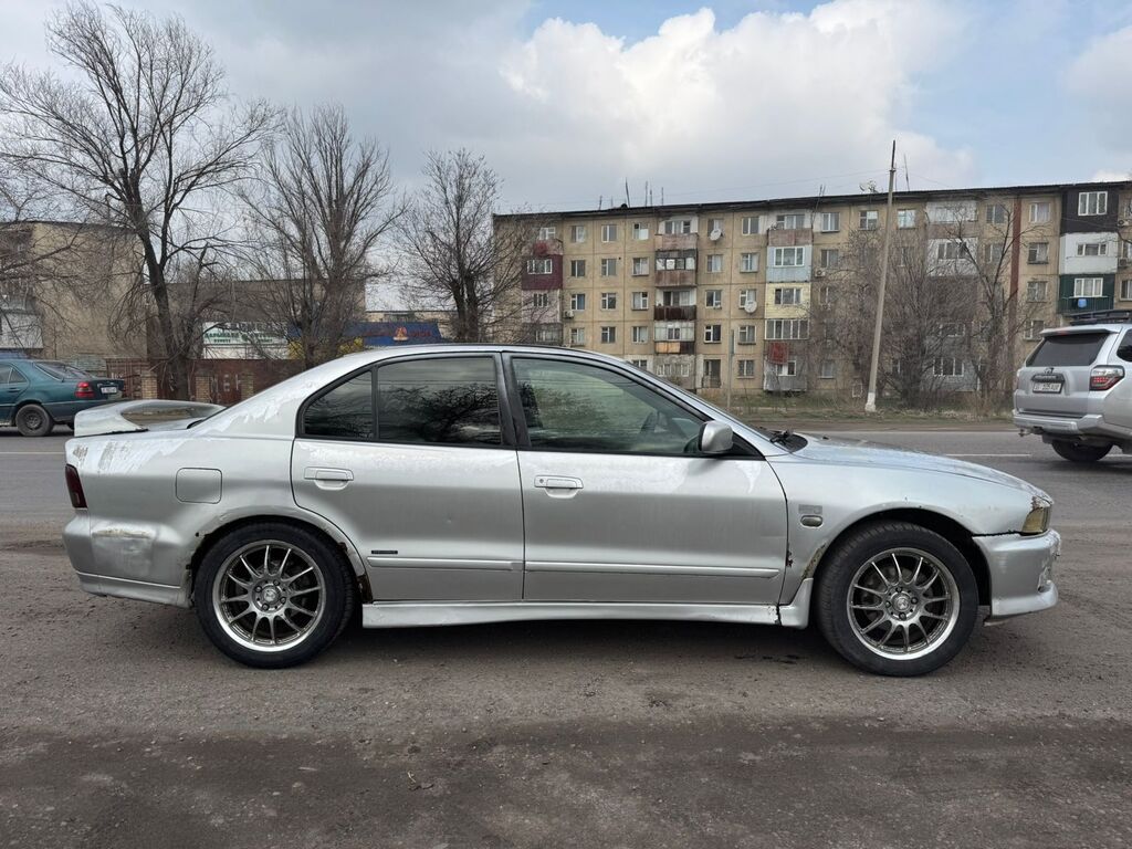 Mitsubishi Galant
