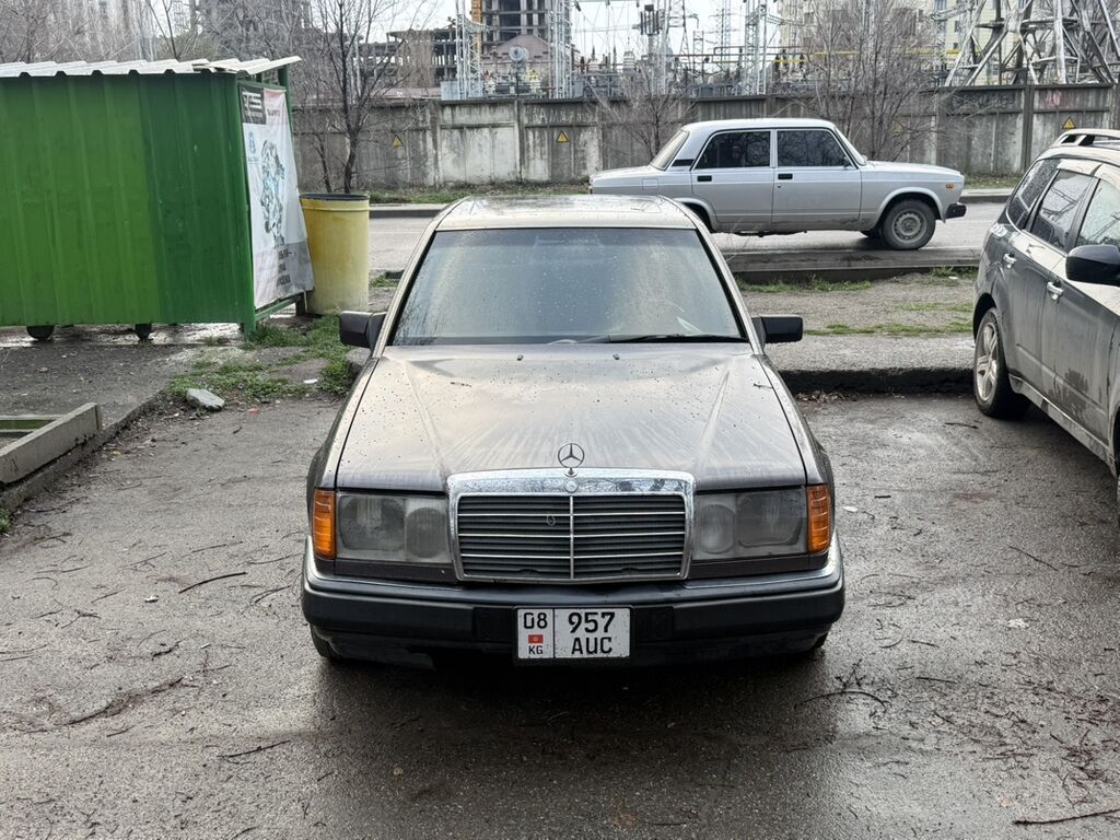 Mercedes-Benz W124