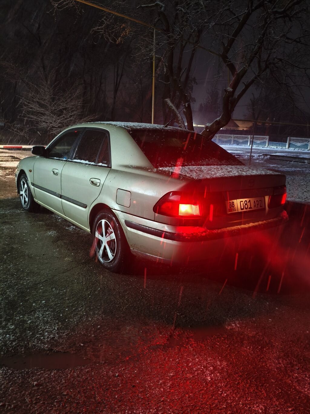 Mazda 323