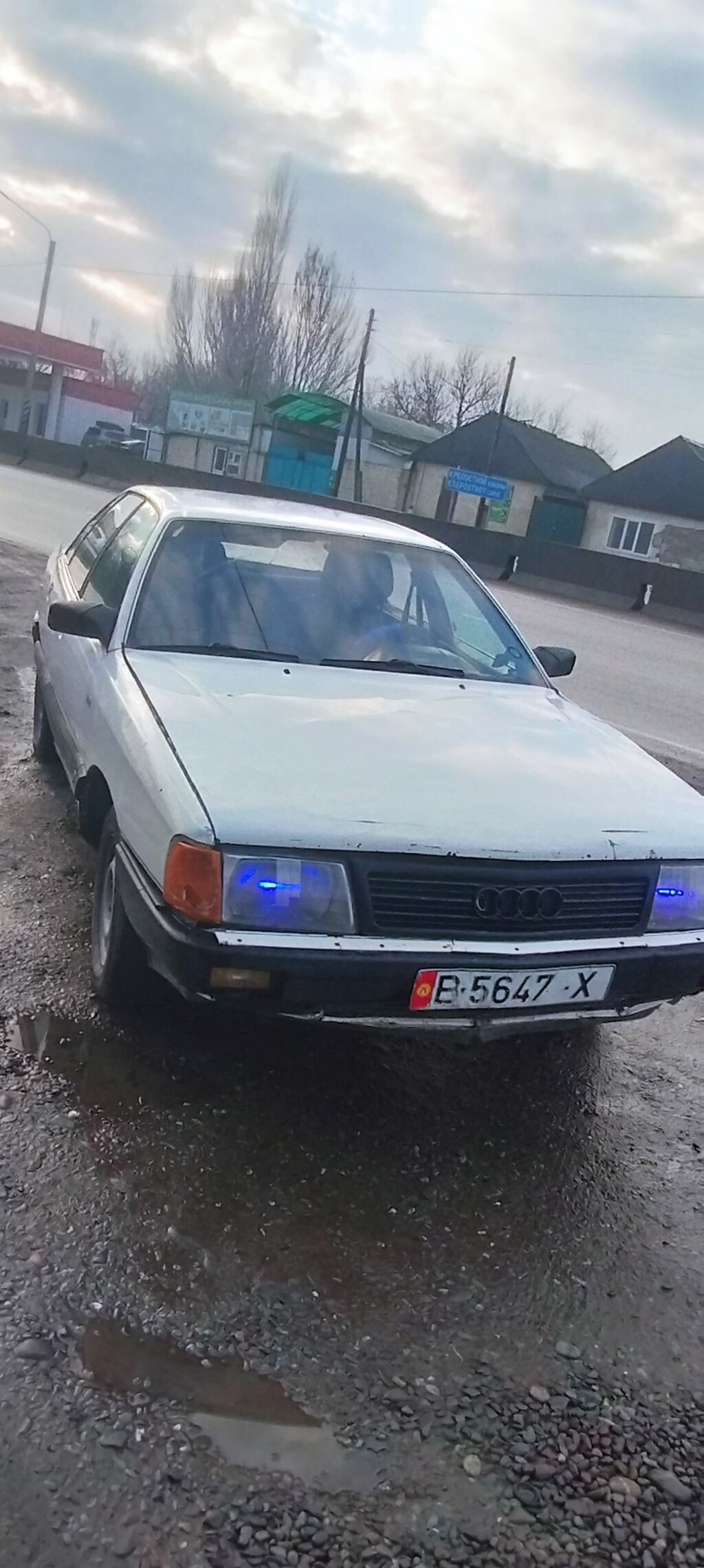 Audi 100