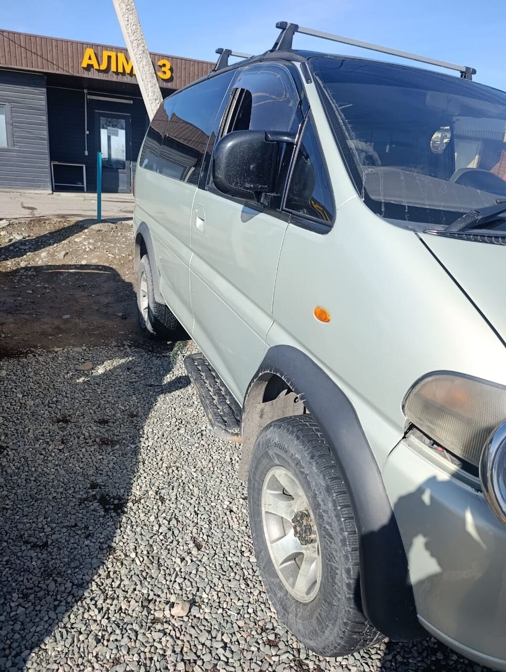 Mitsubishi Space Gear