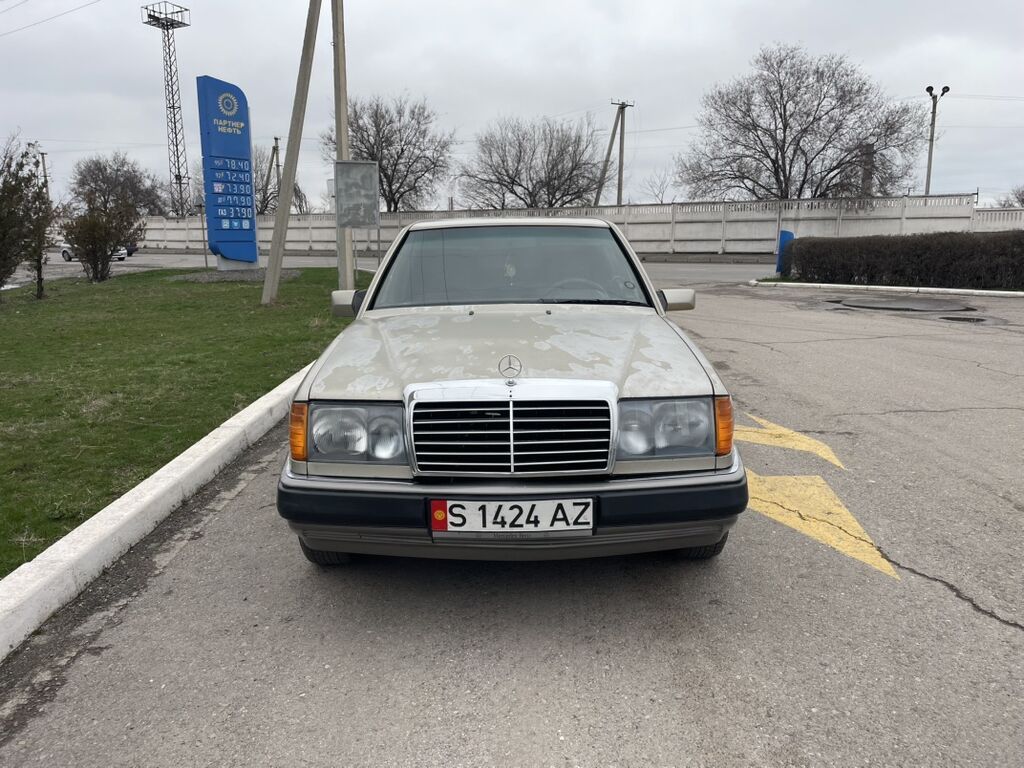 Mercedes-Benz W124