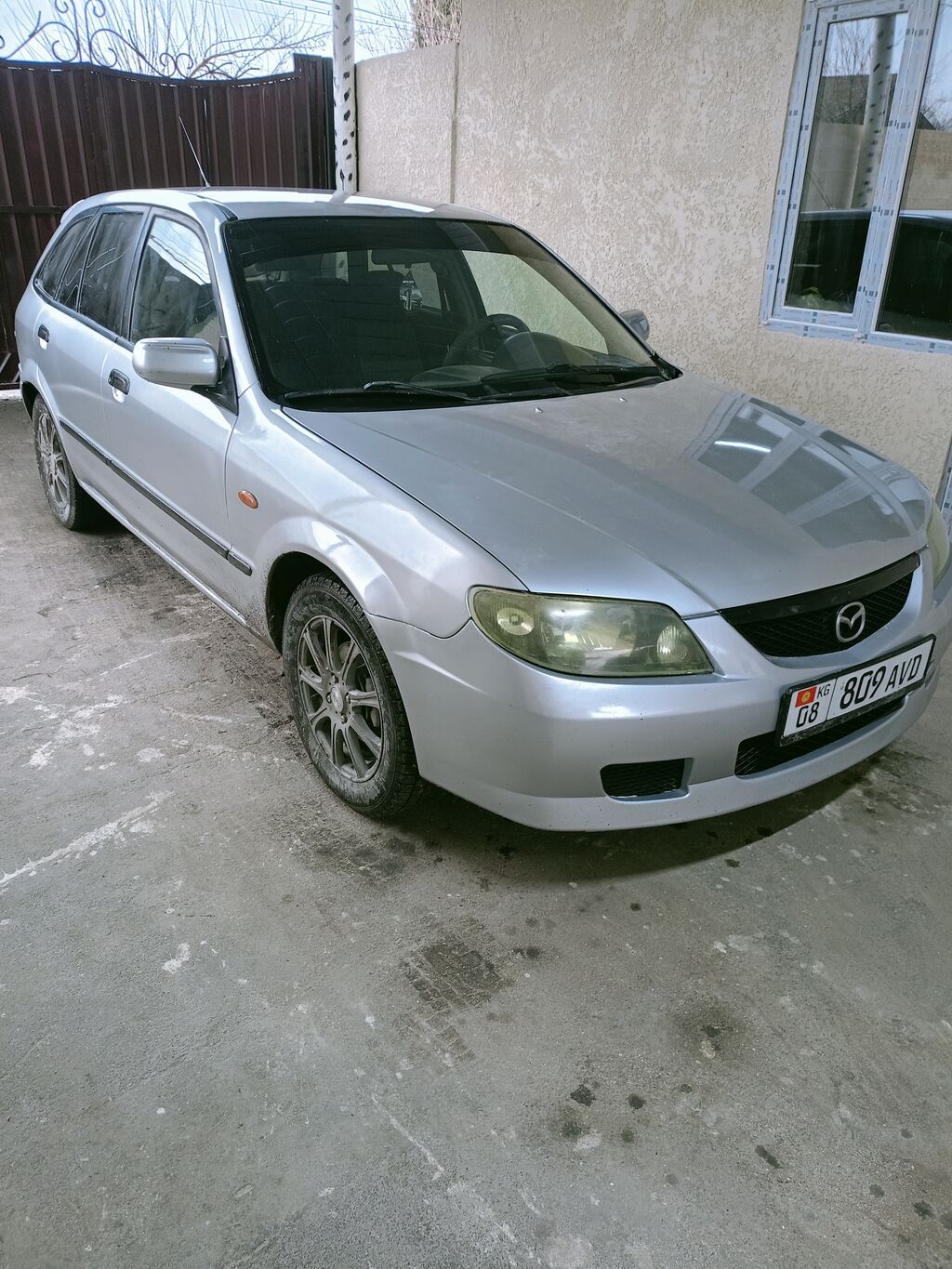 Mazda 323