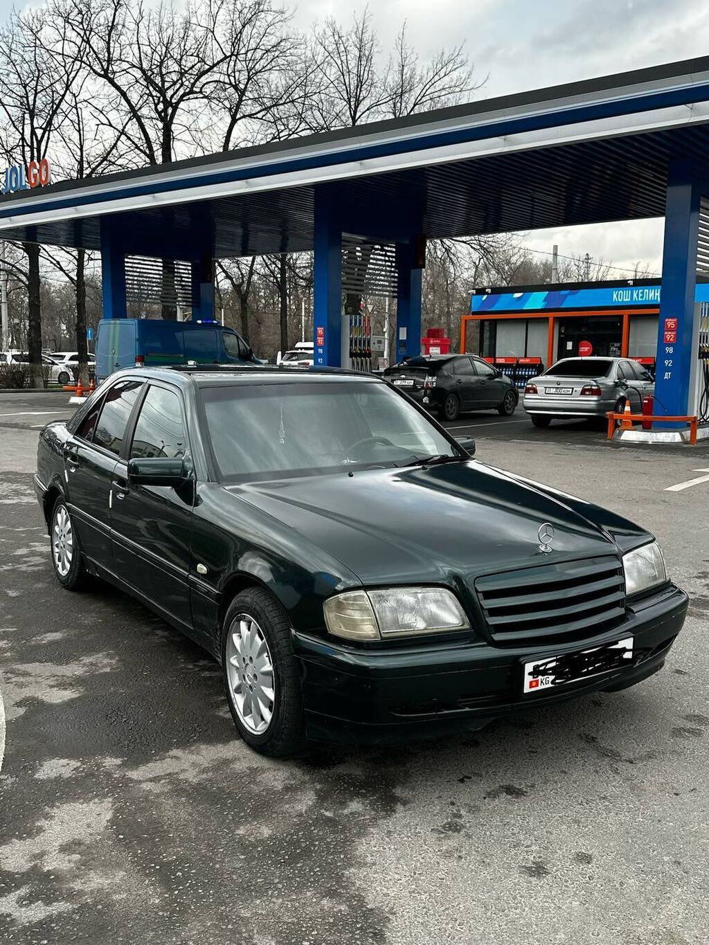 Mercedes-Benz 220