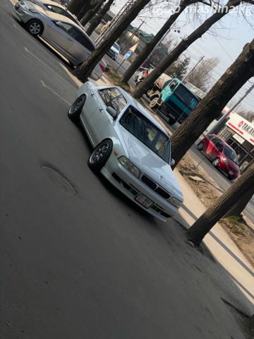 Nissan Laurel
