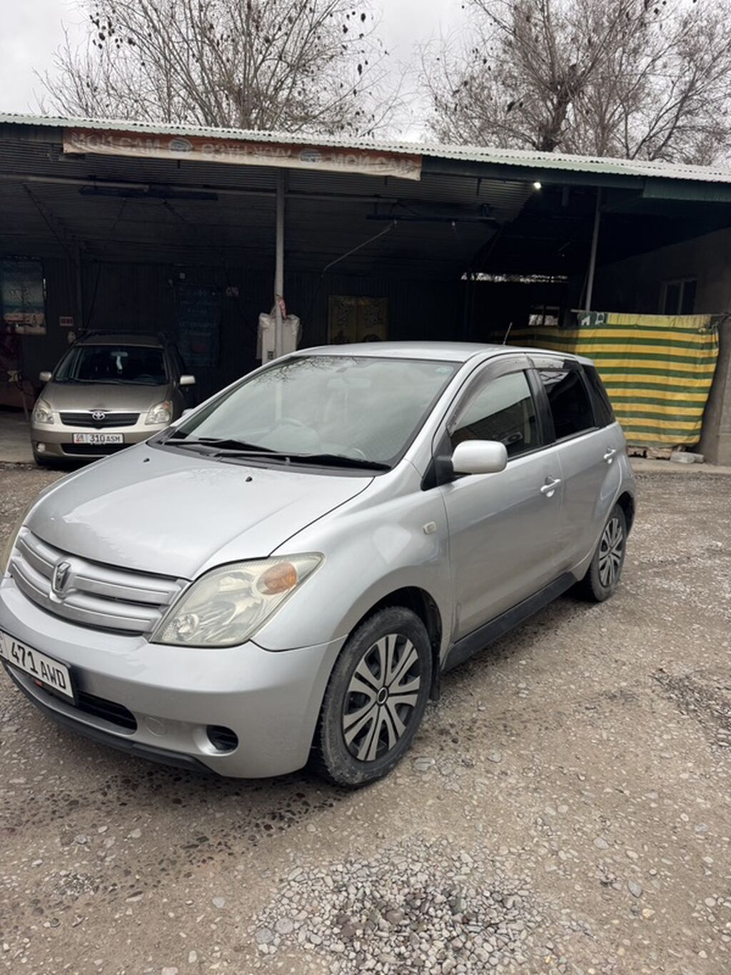 Машина на зимних резина масло все поменял нигде ничего не бежит