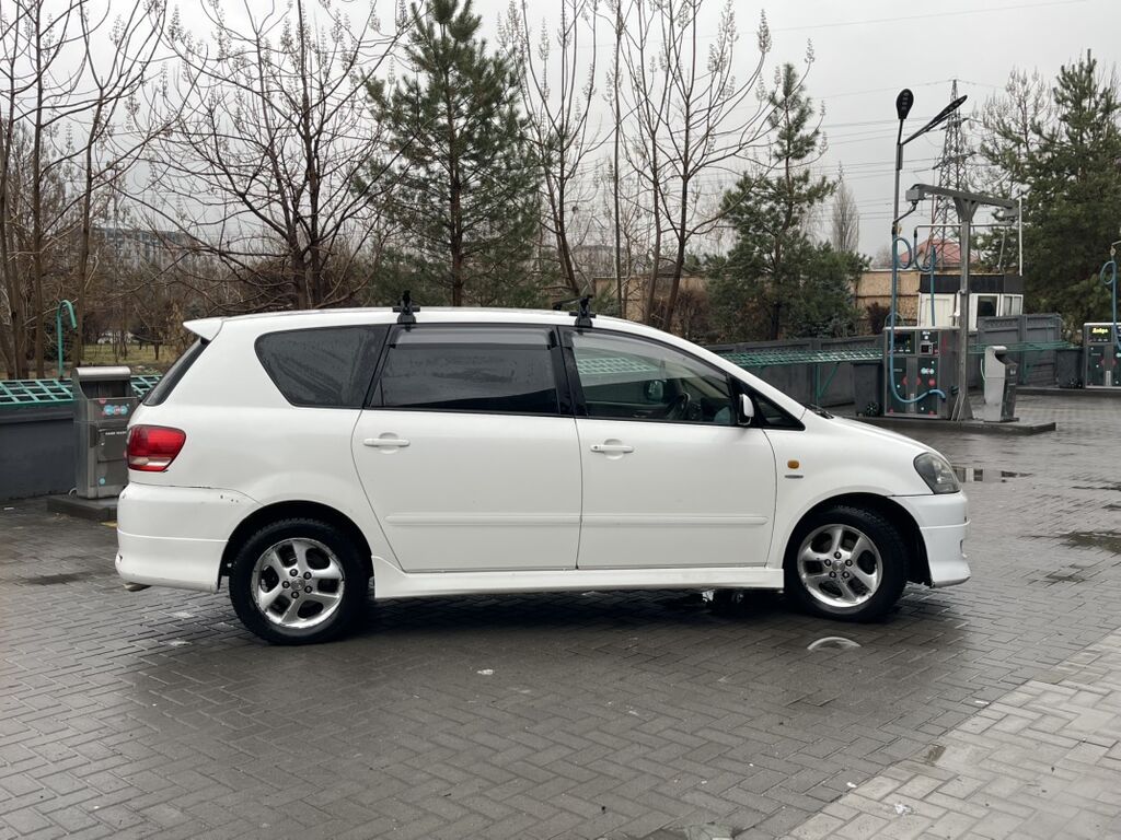 Toyota Ipsum