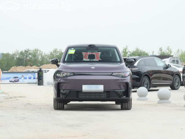 Leapmotor C10