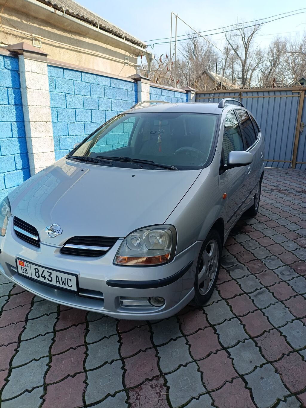 Nissan Tino