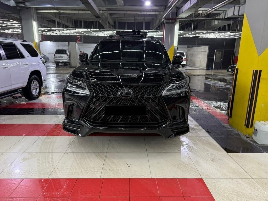Lexus LX
