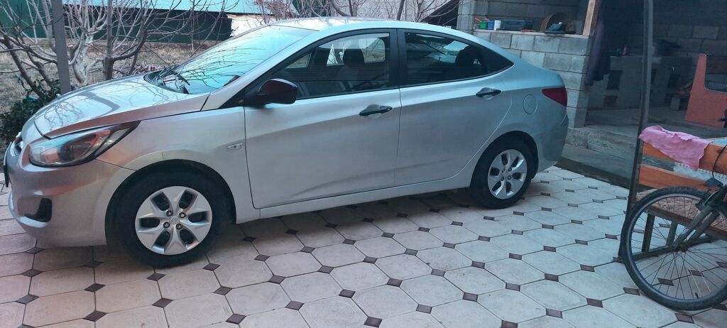 Hyundai Accent