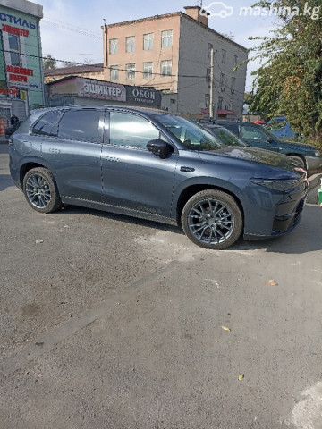 Leapmotor C10