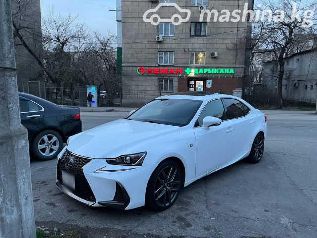 Lexus IS