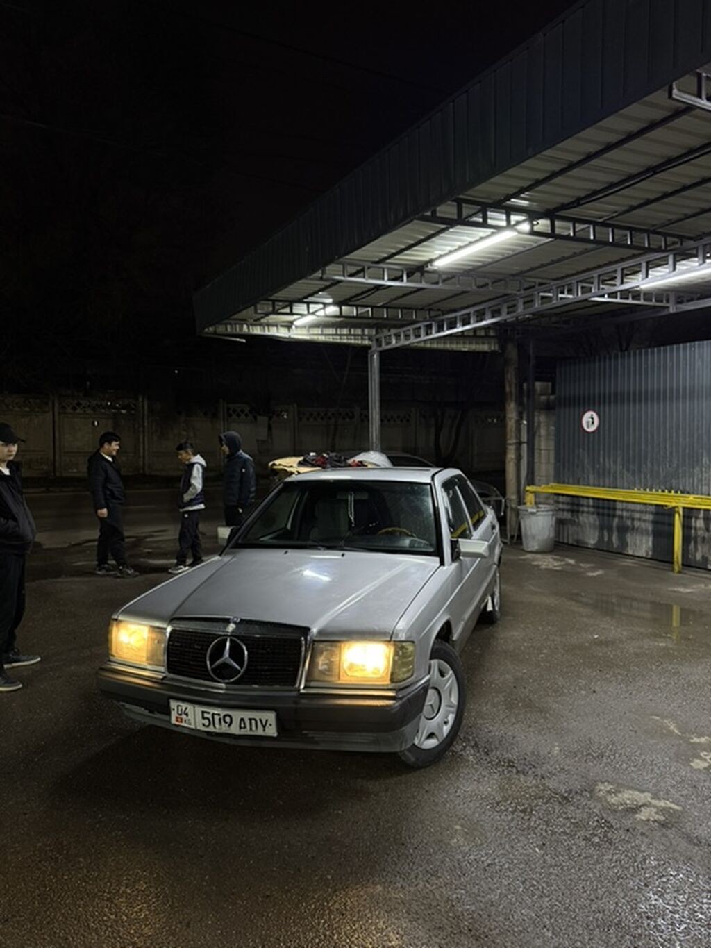 Mercedes-Benz 190