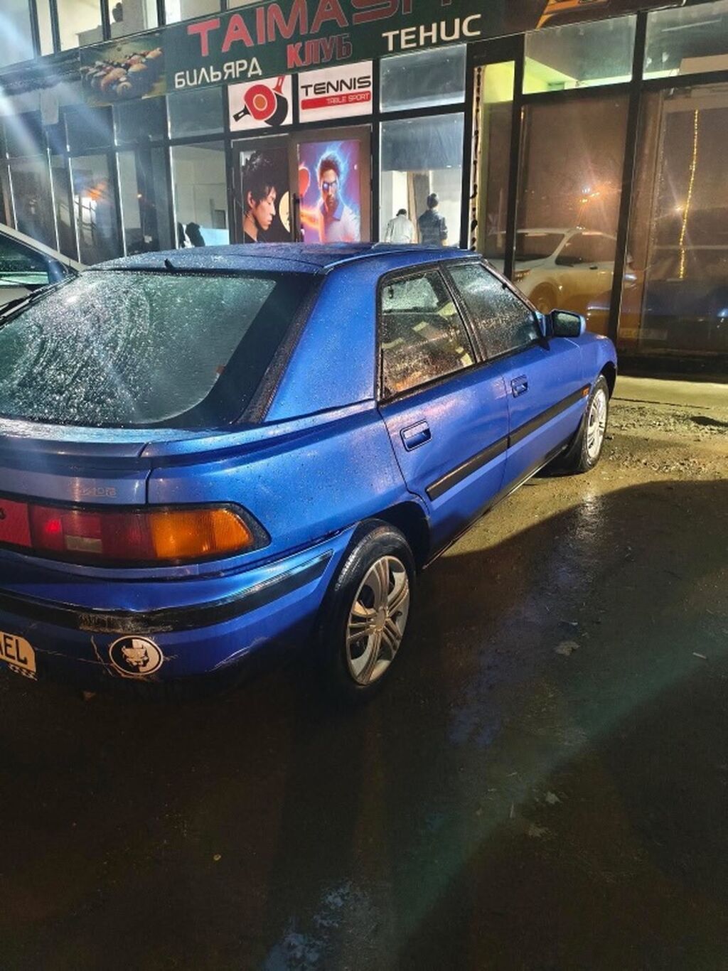 Mazda 323