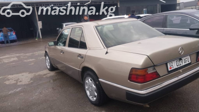 Mercedes-Benz W124