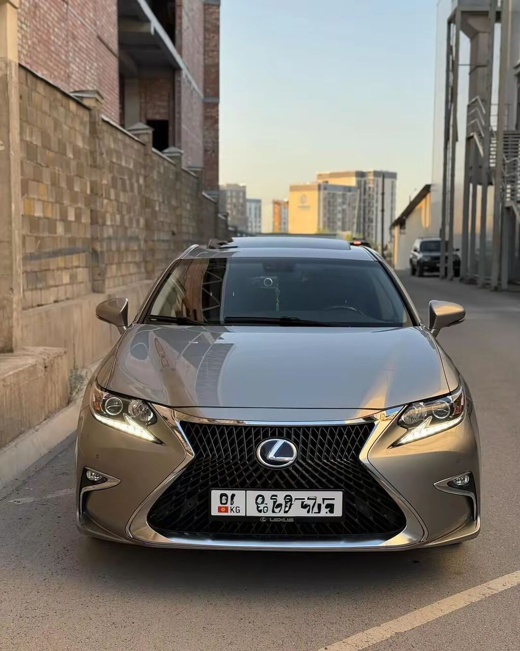 Lexus ES