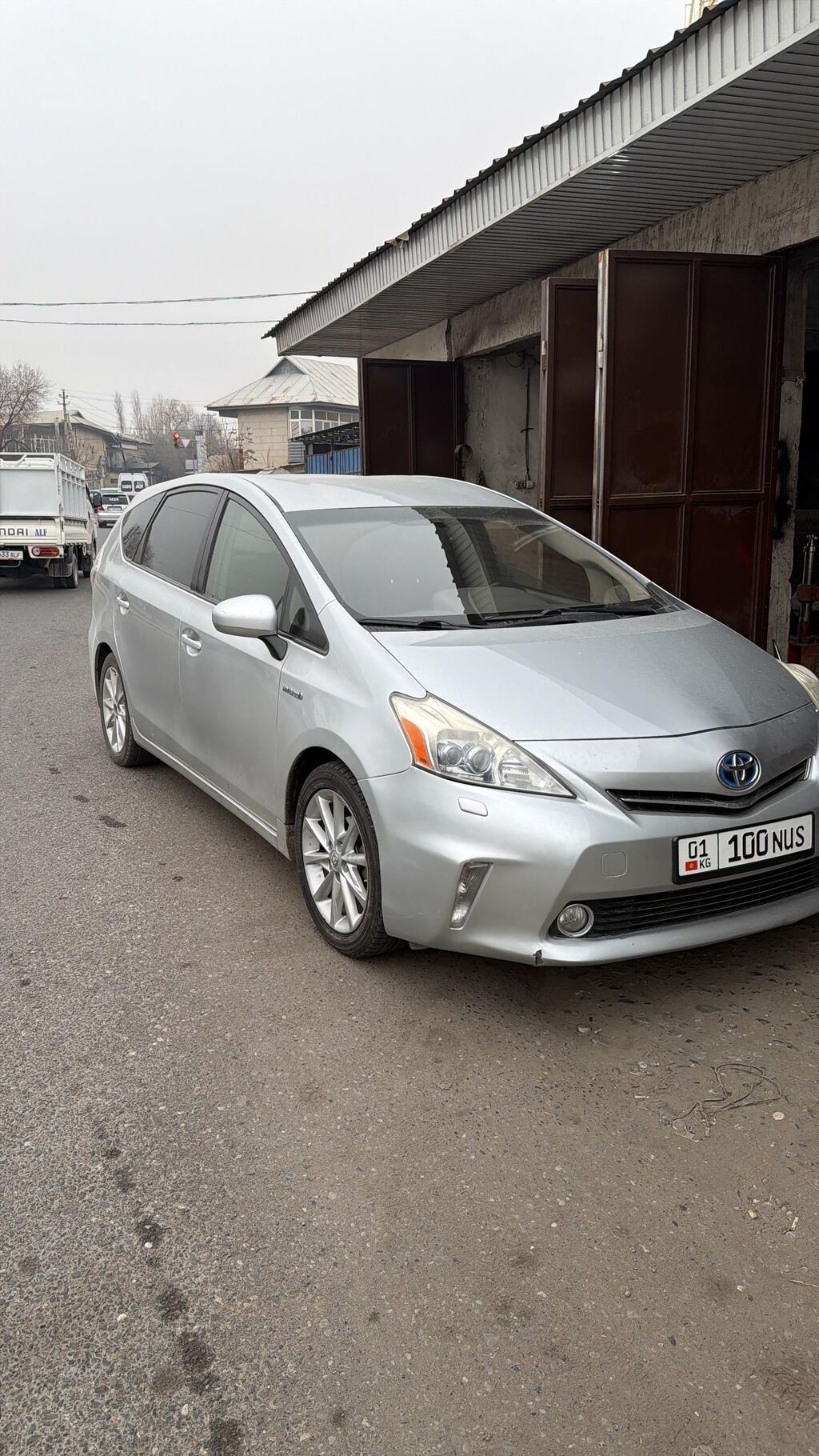 Toyota Prius V