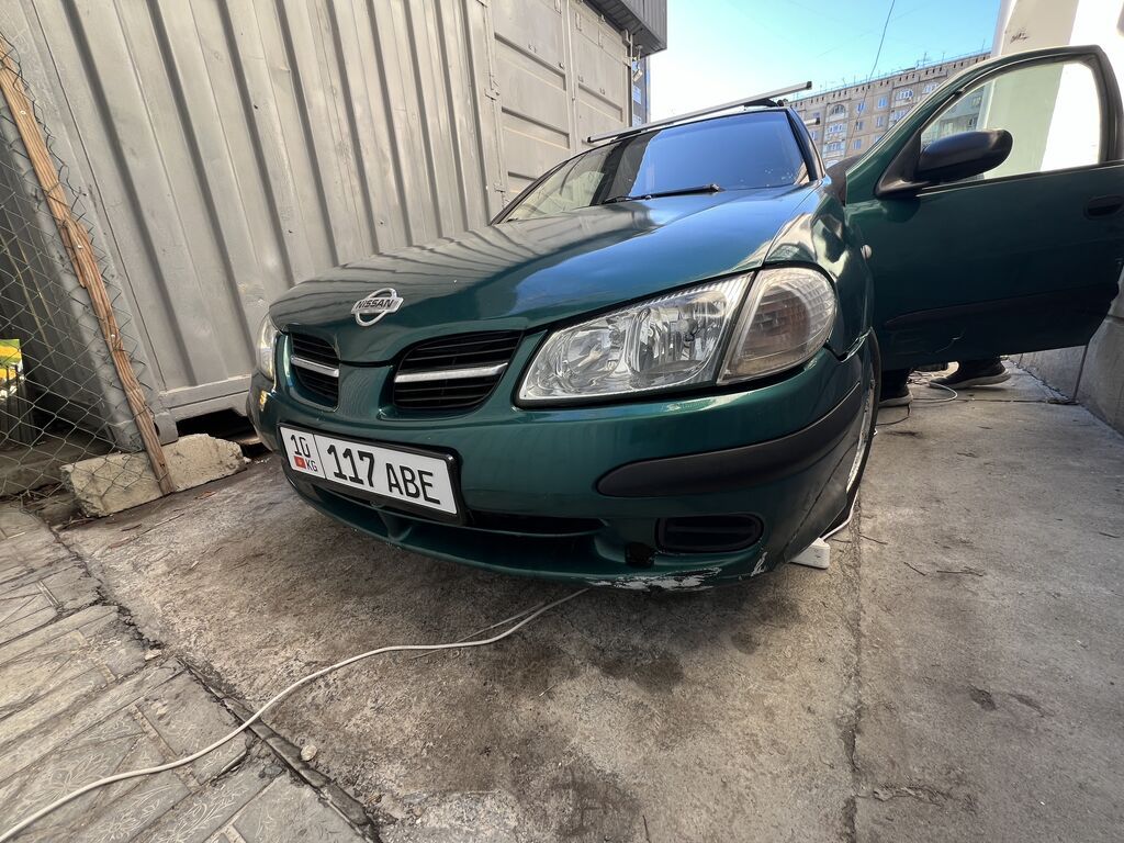 Nissan Almera Tino