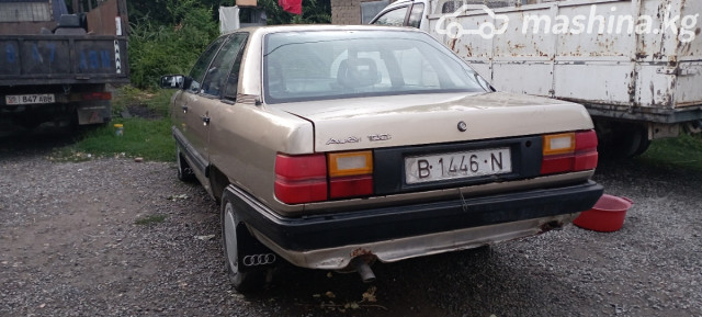 Audi 100