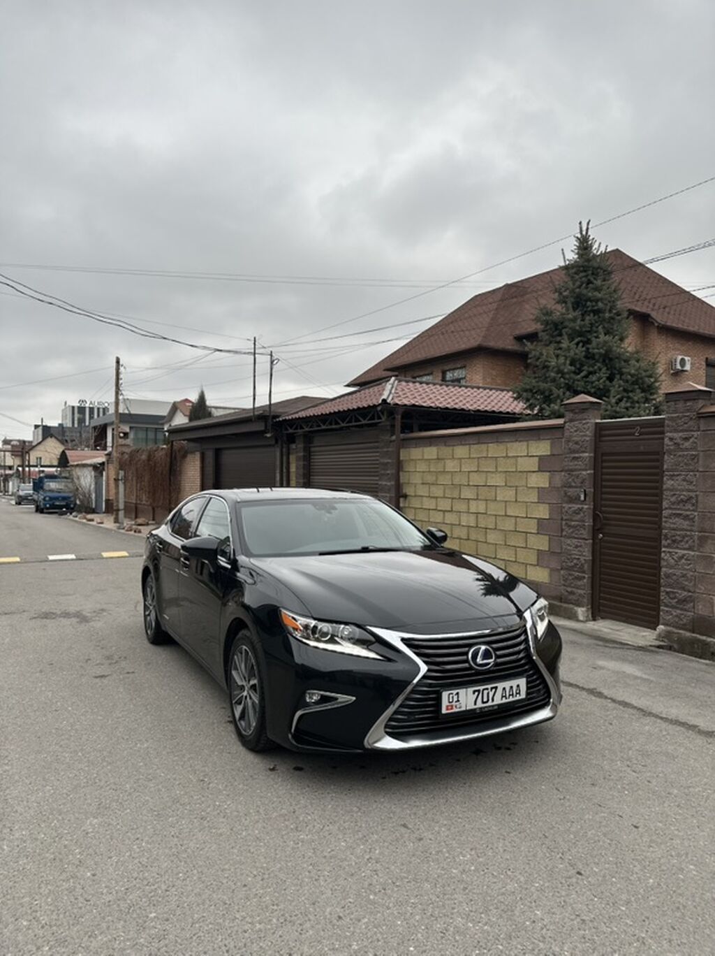 Lexus ES