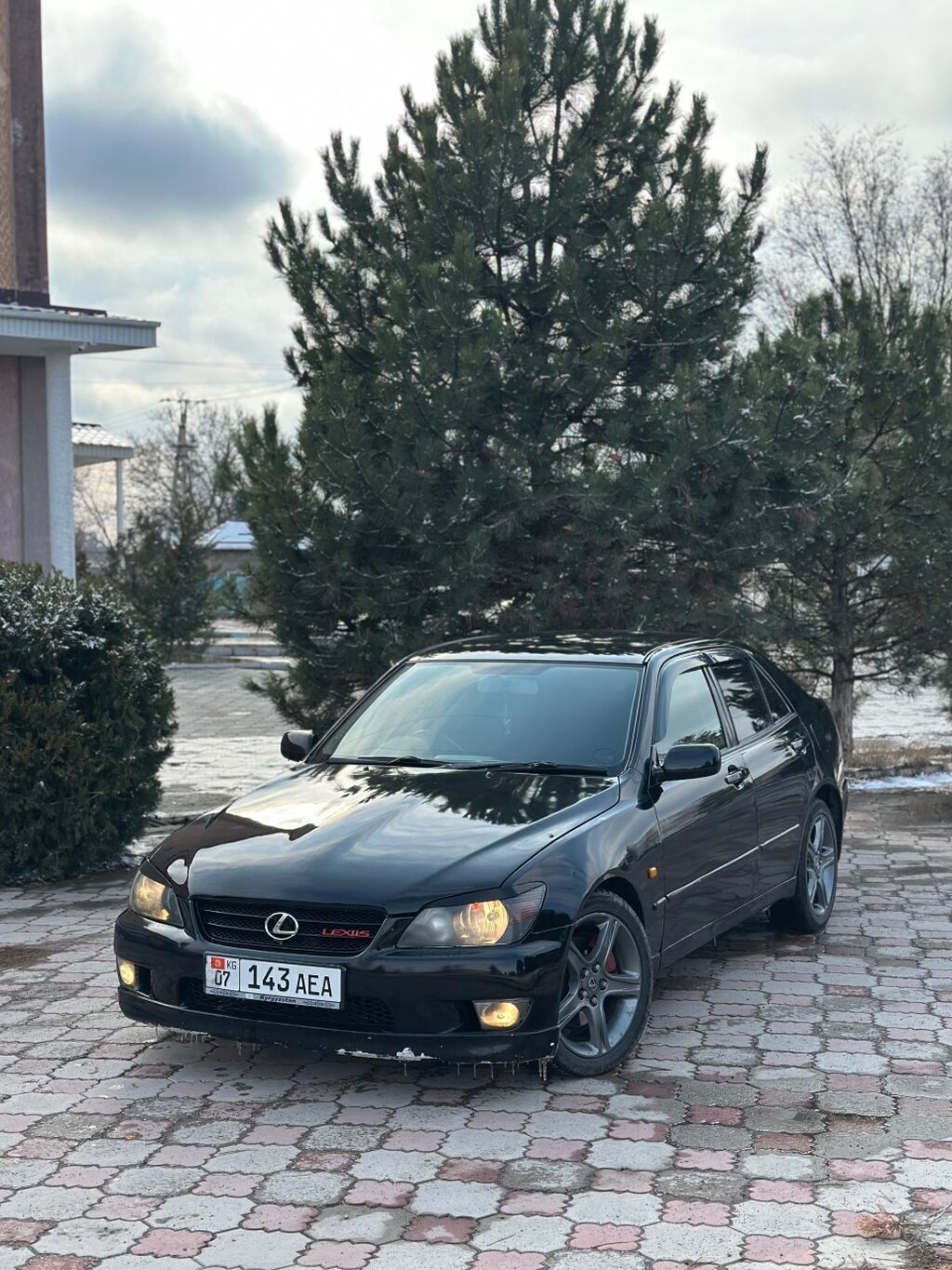 Lexus IS