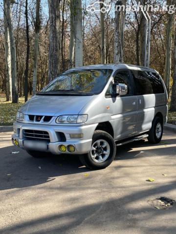 Mitsubishi Delica