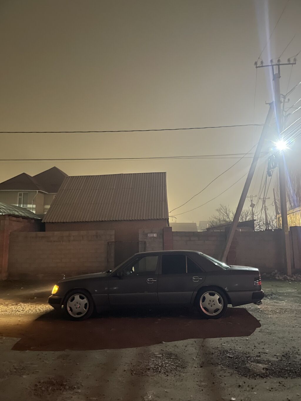 Mercedes-Benz W124
