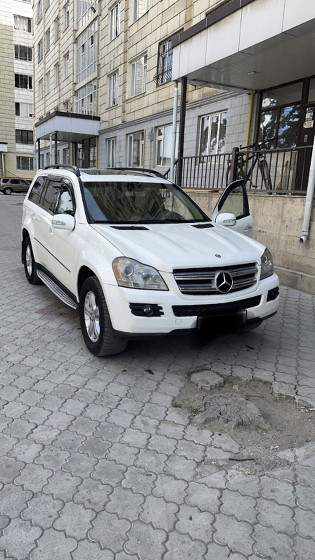 Mercedes-Benz GL-Class