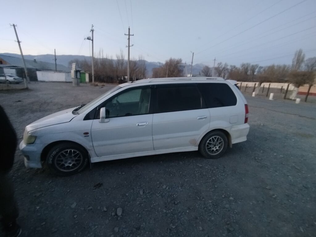 Mitsubishi Chariot