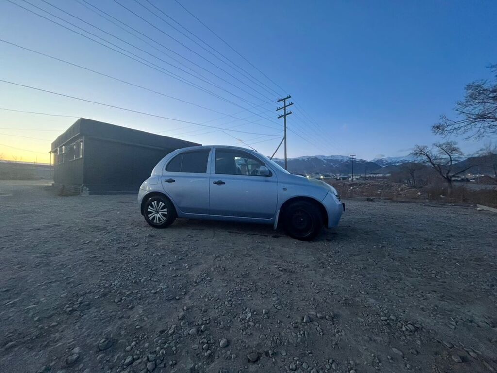 Nissan March