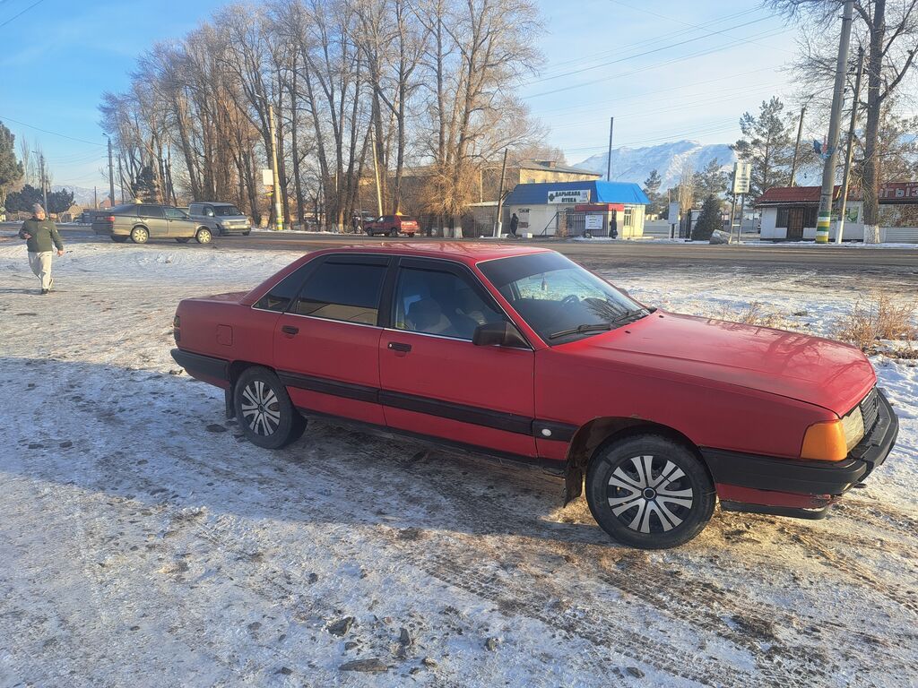 Audi 100