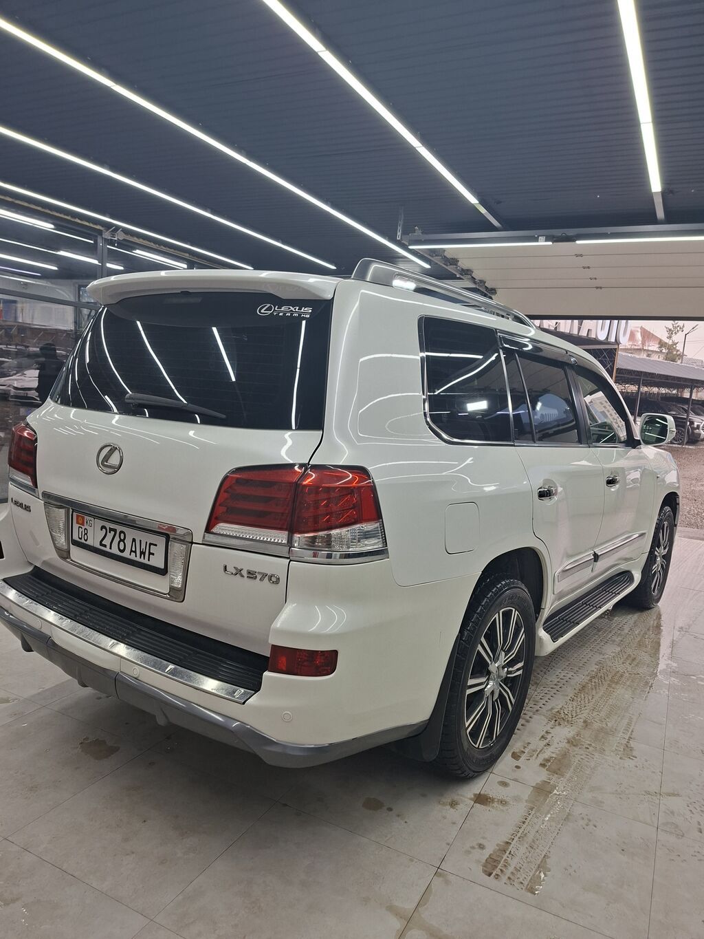 Lexus LX