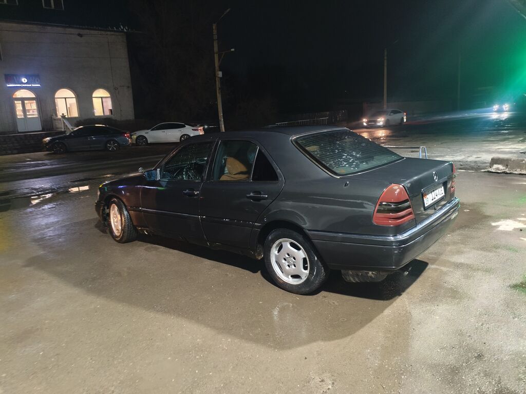 Mercedes-Benz C-Class