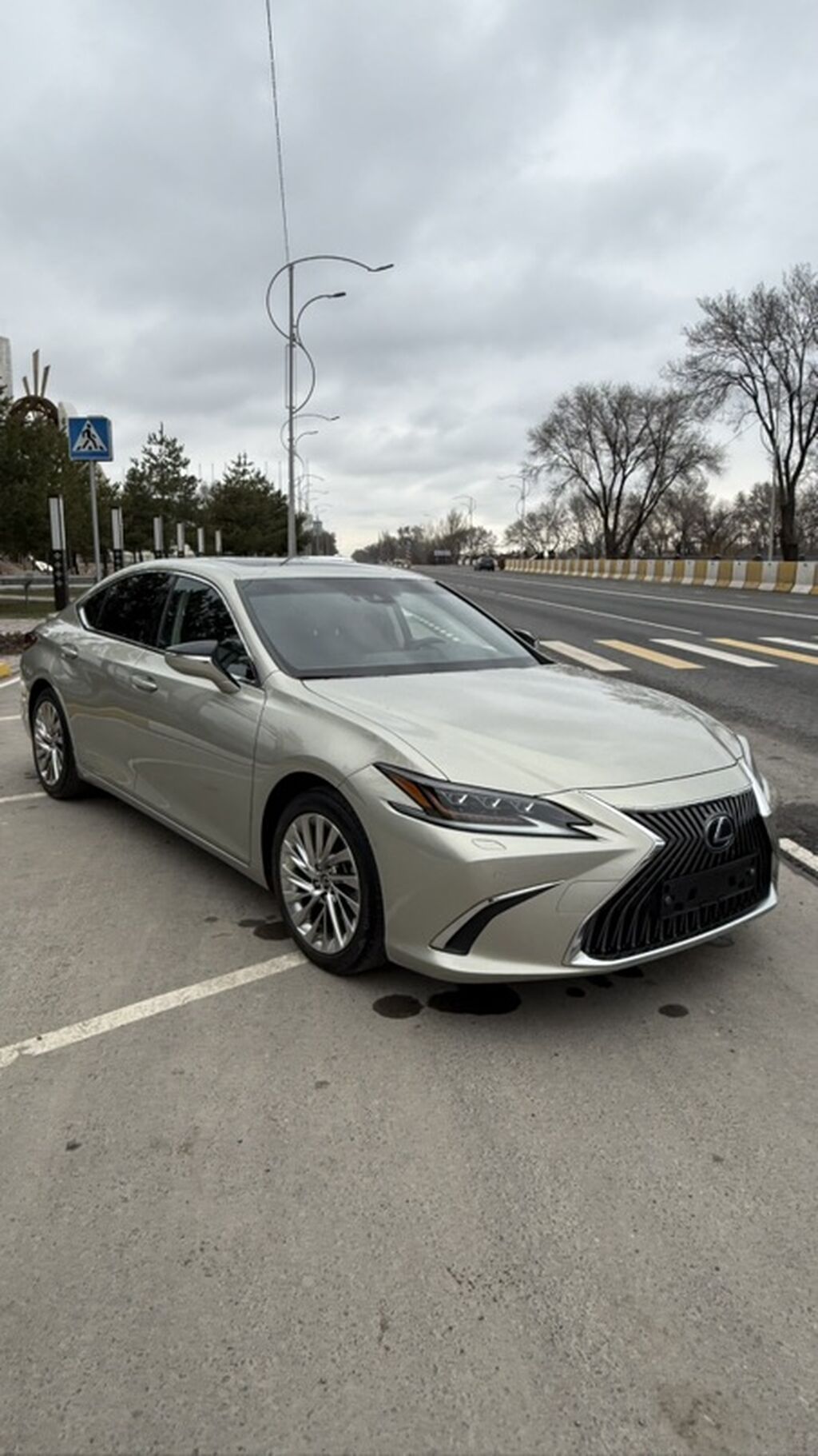 Lexus ES