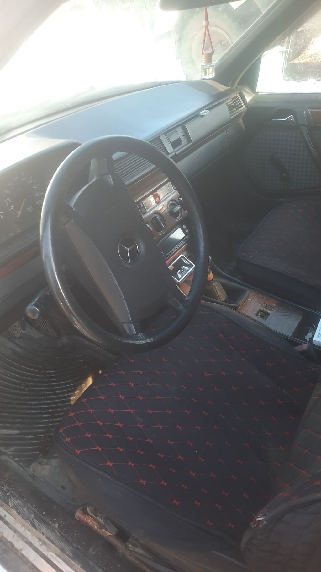 Mercedes-Benz W124