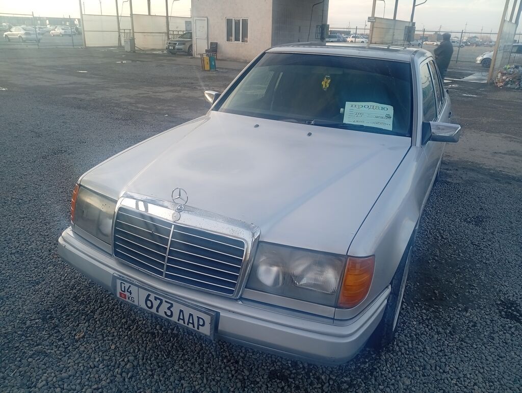 Mercedes-Benz W124