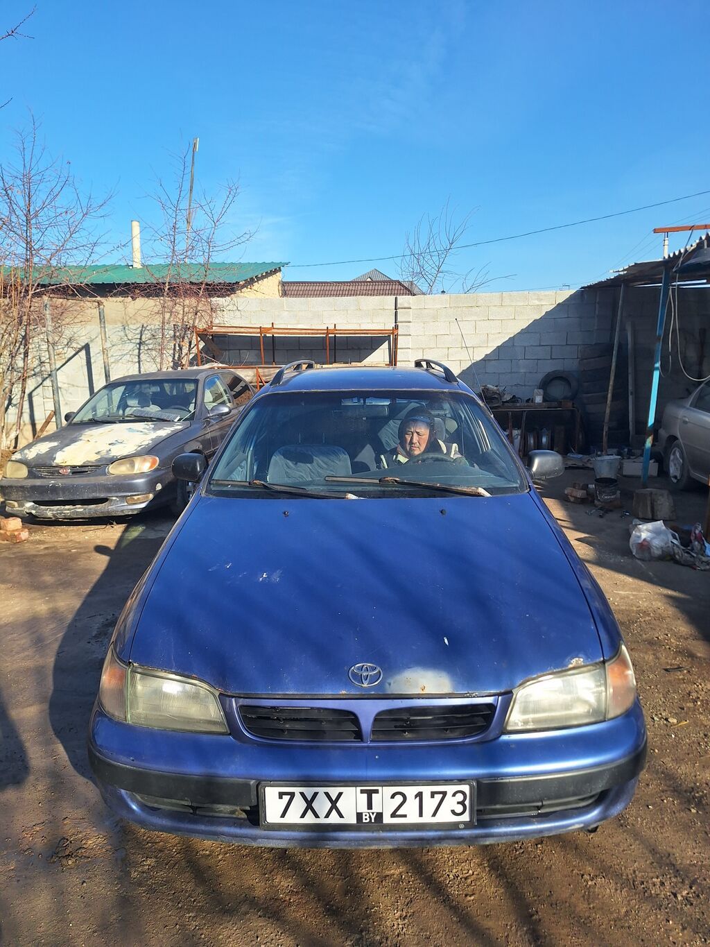Toyota Carina E